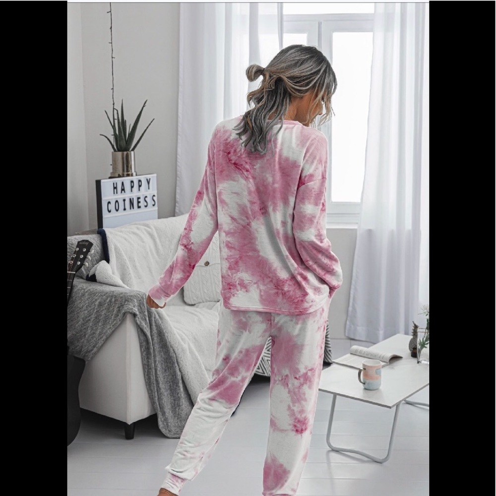 Berry Tie Dye Lounge Top - Picture 2 of 8